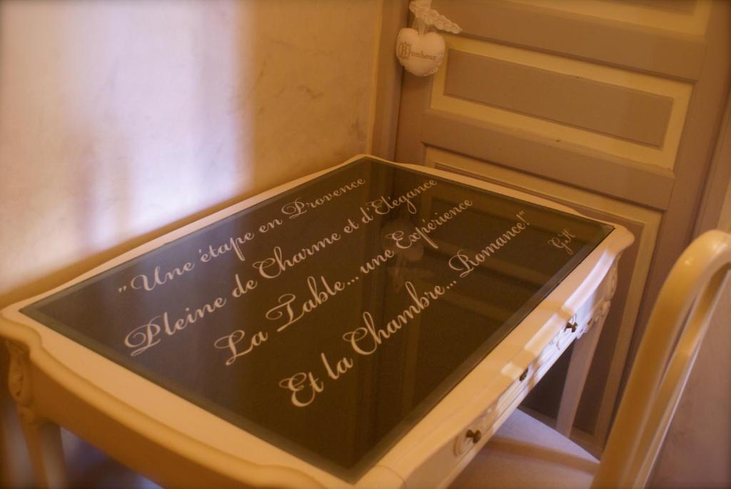 Le Crillon Hotel Murs  ห้อง รูปภาพ