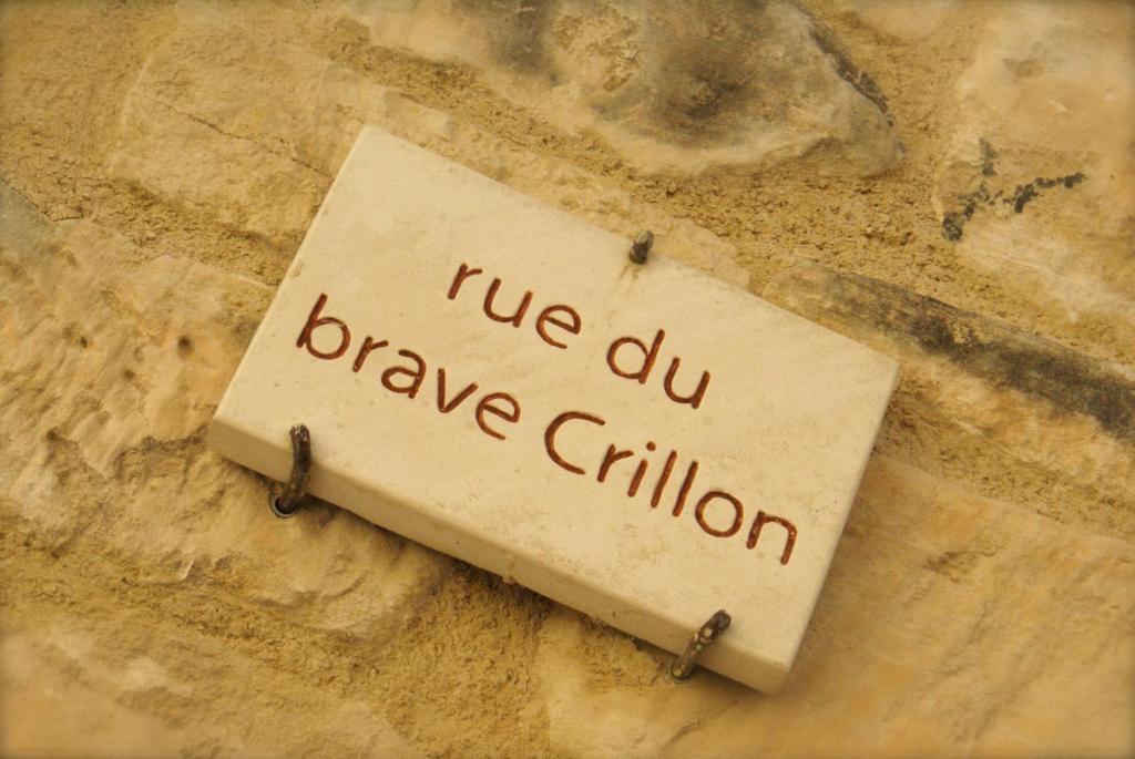 Le Crillon Hotel Murs  ภายนอก รูปภาพ