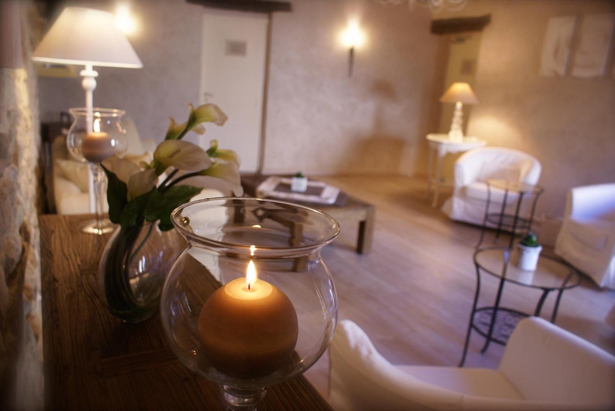 Le Crillon Hotel Murs  ภายนอก รูปภาพ