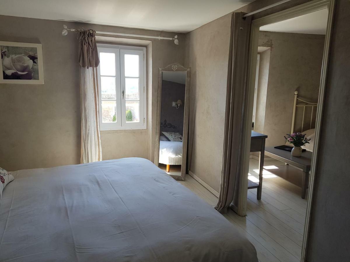 Le Crillon Hotel Murs  ภายนอก รูปภาพ
